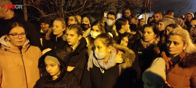 FOTO: Suze i jecaji na prosvjedu građana nakon pogibije 11-godišnjaka kojeg je usmrtio nesmotreni vozač 4