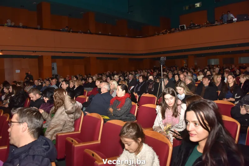 (FOTO) Spektakl 'Gradu s ljubavlju'! Fra Luka Marić: Nakon godine aveti, život se nastavio 3