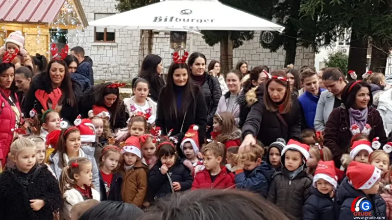 Slijedi nam najbolji BOŽIĆ SVIMA, lagano se zagrijavamo za humanitarne dane u Grudama! 1