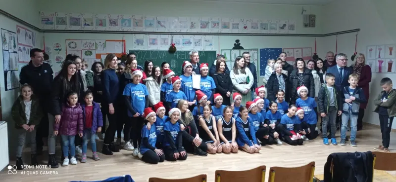FOTO/VIDEO: Božićna priredba cheerleading kluba Ledinac 3