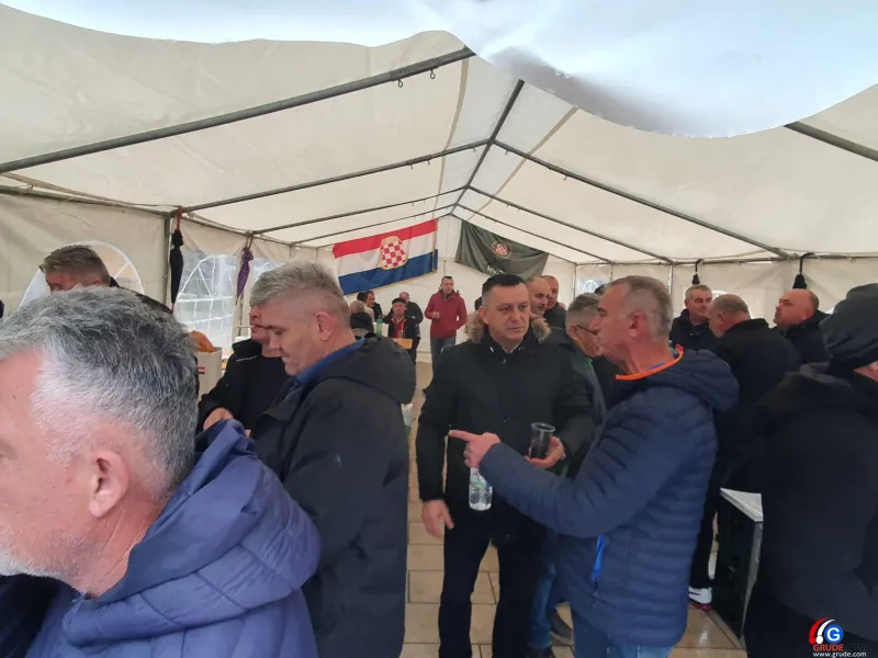 FOTO: GRUDSKI BRANITELJI OKUPILI SE NA TRADICIONALNOM DRUŽENJU 10