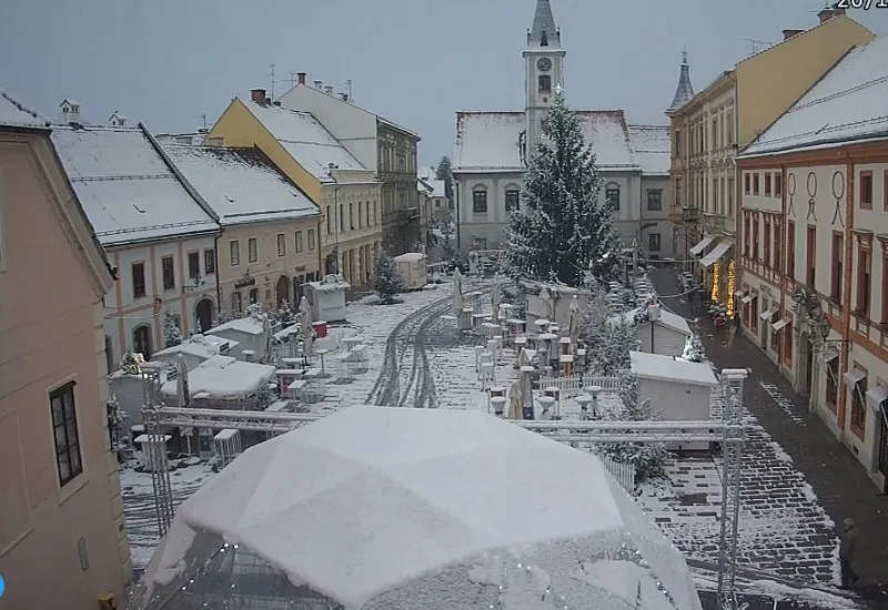 FOTO: Dok se mi 'kupamo' u južini, u nizinskim dijelovima Hrvatske pada snijeg 3