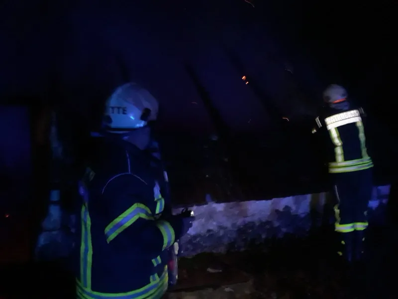 Grudski vatrogasci gasili požar na poslovnom objektu
