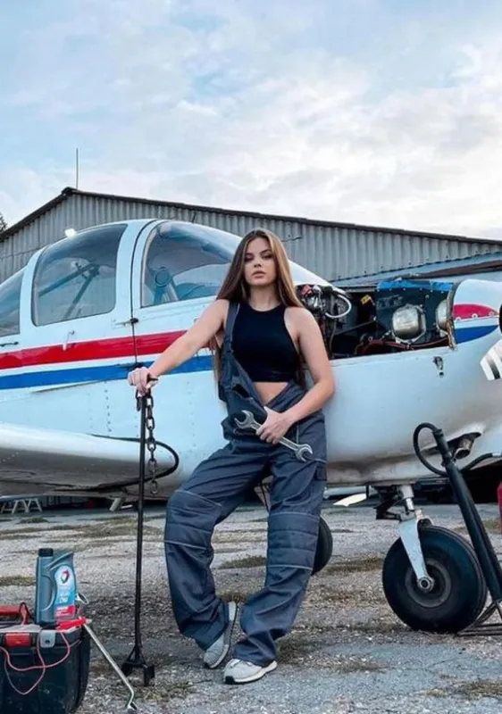 Marija je najmlađi pilot u povijesti BiH 1