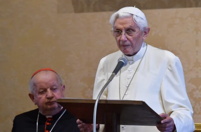 Benedikt XVI se oglasio zbog imenovanja svećenika pedofila na mjesto župnika u Bavarskoj