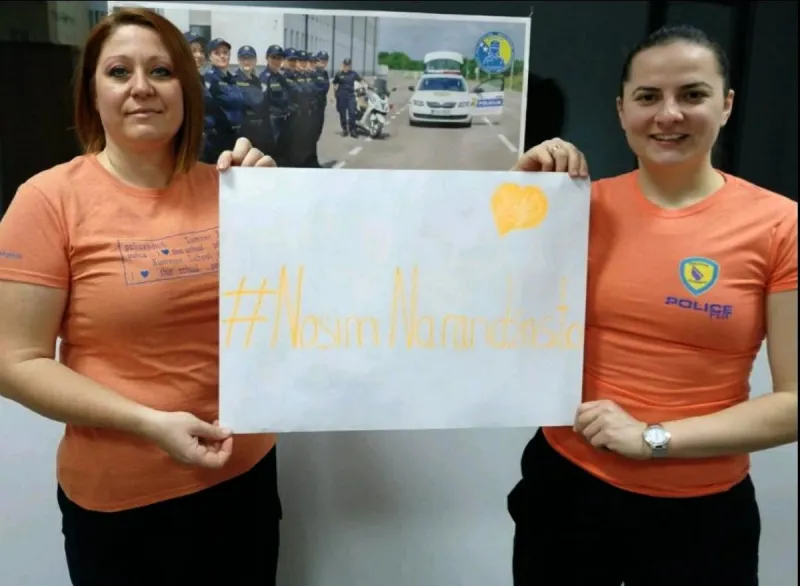 Policijski službenici/ce MUP-a ŽZH narančastom vrpcom ukazali na nasilje nad ženama i djevojčicama