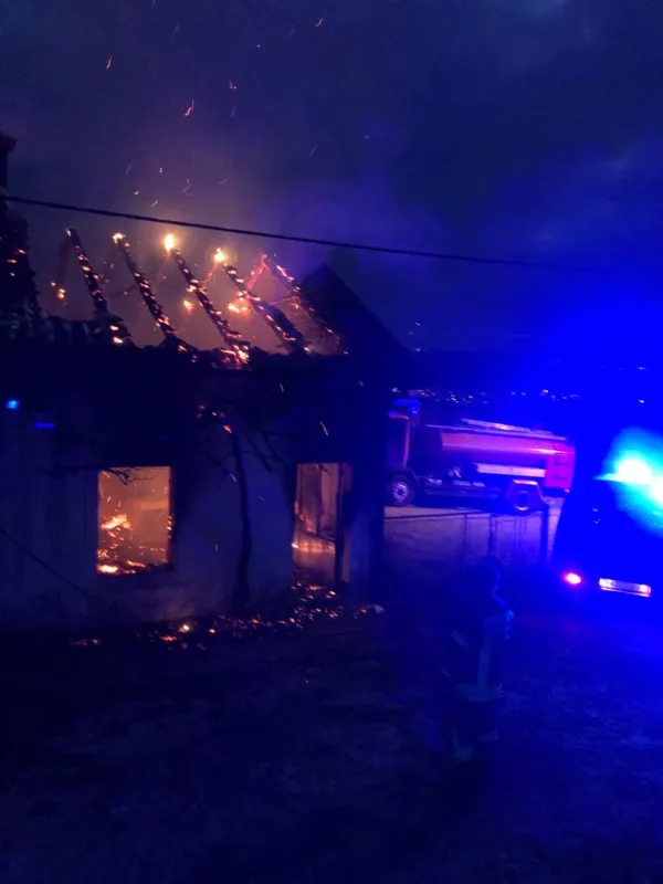 Grude: Vatrogasci intervenirali na požaru obiteljske kuće FOTO
