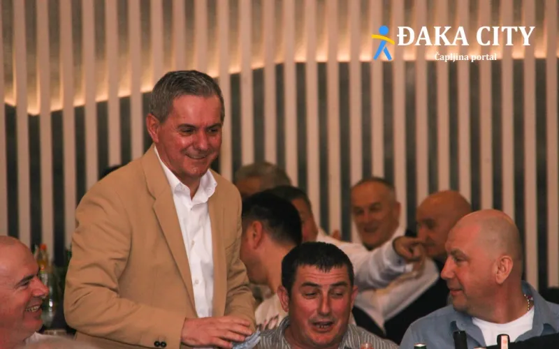 FOTO: Halid Bešlić 'zapalio' GOŠK-ovu Plavo-bijelu noć! I braća Mamić uveličala događaj 5