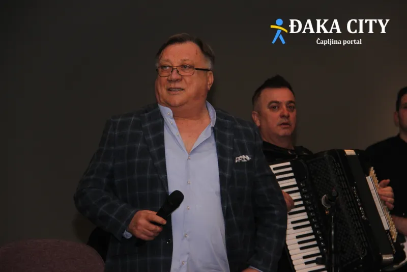 FOTO: Halid Bešlić 'zapalio' GOŠK-ovu Plavo-bijelu noć! I braća Mamić uveličala događaj 6