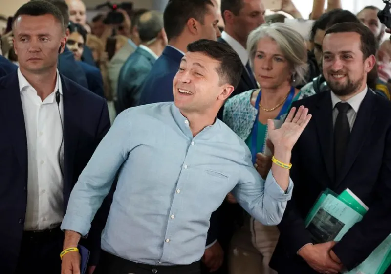 Bio je najpoznatiji ukrajinski komičar. Iz šale postao predsjednik. Sada Ukrajina, a i svijet, od njega itekako ovise...