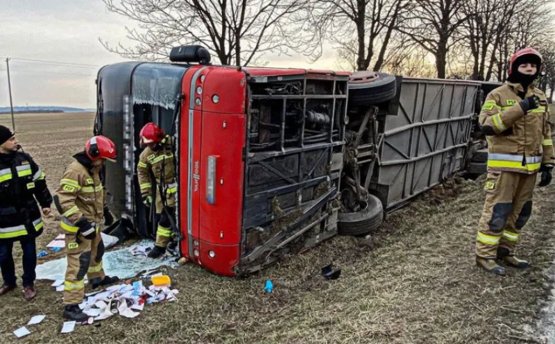 U Poljskoj se prevrnuo autobus koji je prevozio izbjeglice iz Ukrajine