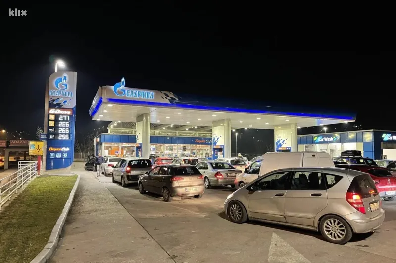 FOTO: Benzinske 'gore' zbog novog poskupljenja! Vlada Federacije ne čini ništa da ublaži udar na građane