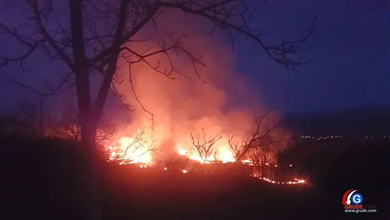 Grudski vatrogasci imaju pune ruke posla ovog vikenda, gasili i u nedjelju navečer