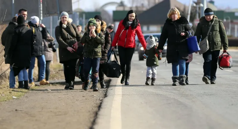 PAPA POVODOM DANA ŽENA: Mislim na mlade majke i njihovu djecu koja bježe od ratova