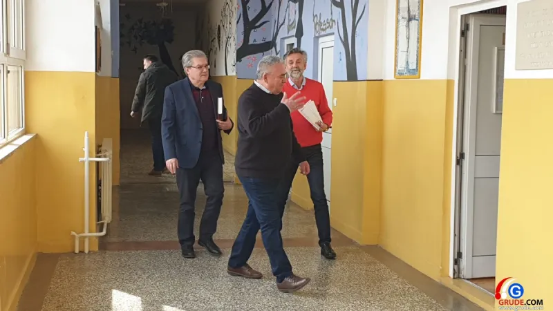 FOTO/VIDEO: U Srednjoj školi Grude predstavljena Danteova knjiga 5