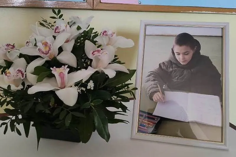 Preminuo učenik trećeg razreda u Kupresu, Dan žalosti u školi fra Miroslava Džaje