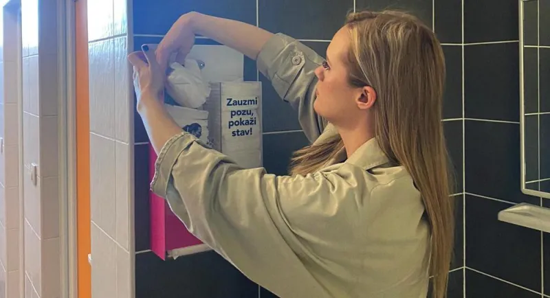 Projektom Period studenticama Fakulteta zdravstvenih studija Sveučilišta u Mostaru uz podršku grudske Violete osigurani higijenski ulošci
