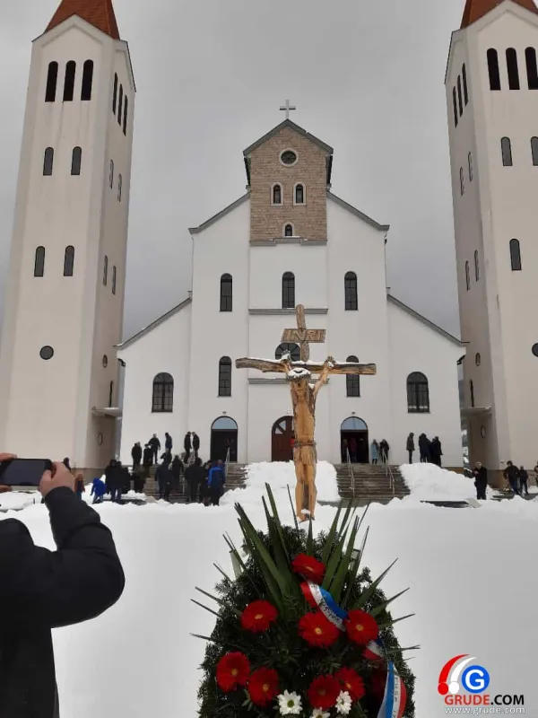 FOTO: 30. obljetnica stradanja Hrvata na Kupresu, Gruđani se prisjetili i svojih 12 vitezova 3