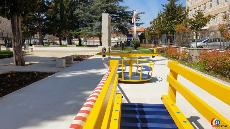 FOTO: Park hrvatskih velikana u Grudama obogaćen sadržajem za djecu 7