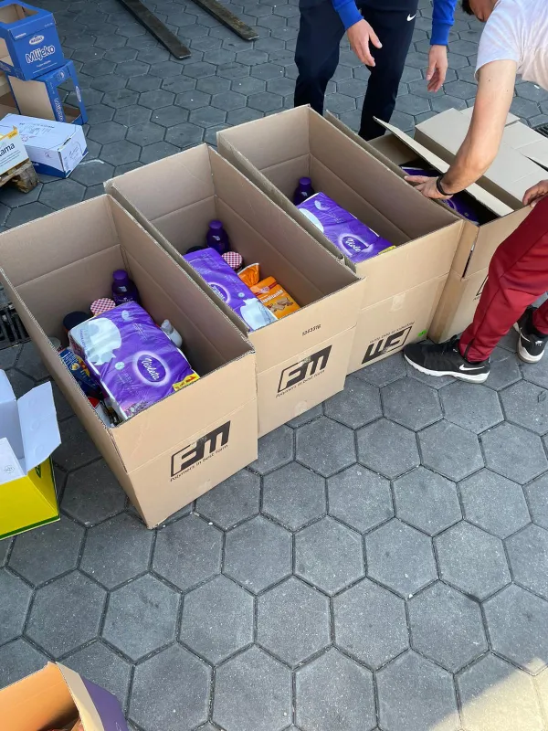 FOTO: GRUDSKI HUMANITARCI I VOLONTERI ULJEPŠALI I USKRS SVIMA 12