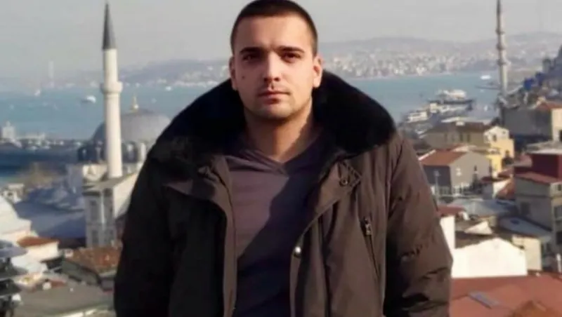 Svećenik plakao na Nikolinoj sahrani: 'Krstio sam te, a sada te sahranjujem'