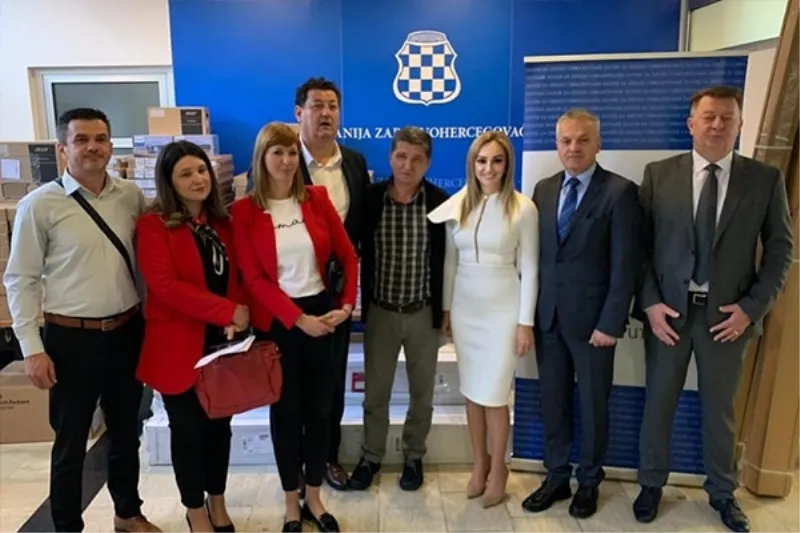 Održana svečana dodjela računalne opreme ravnateljima osnovnih škola ŽZH