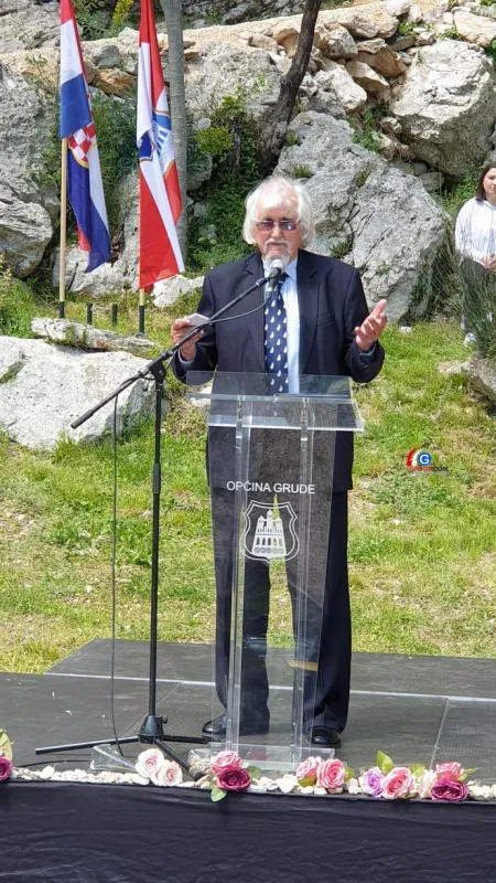 FOTO/VIDEO: Grude svečano zatvorile 59. Šimićeve susrete! Stijepo Mijović Kočan dobitnik je nagrade Antun Branko Šimić 3