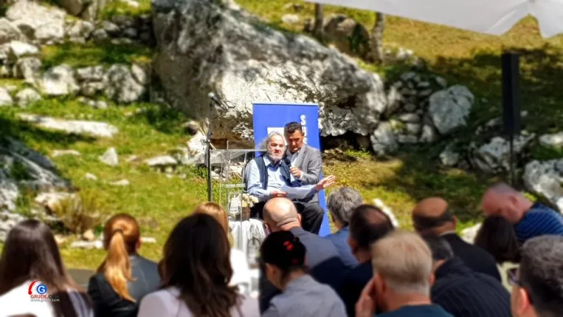 FOTO/VIDEO: Grude svečano zatvorile 59. Šimićeve susrete! Stijepo Mijović Kočan dobitnik je nagrade Antun Branko Šimić 5
