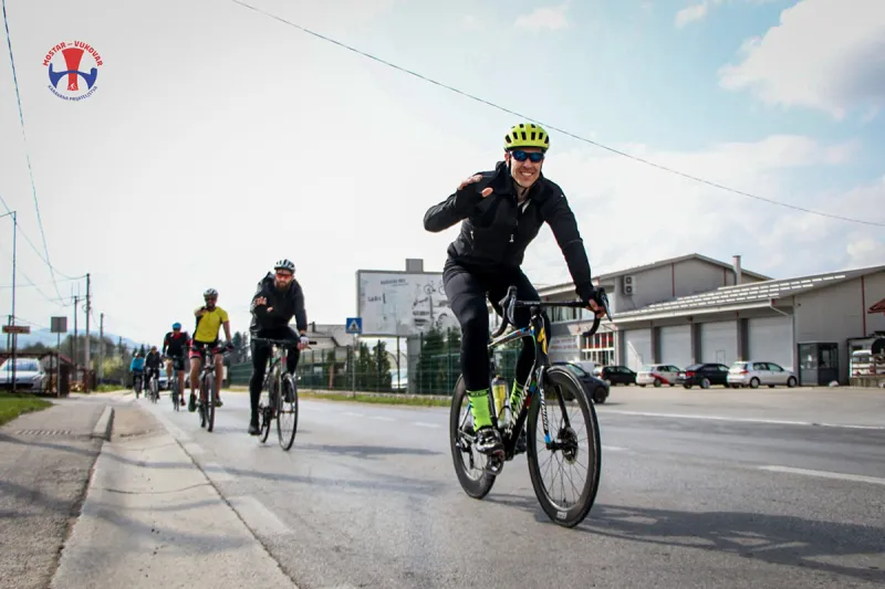 Biciklistička karavana Mostar – Vukovar stigla u Žepče FOTO