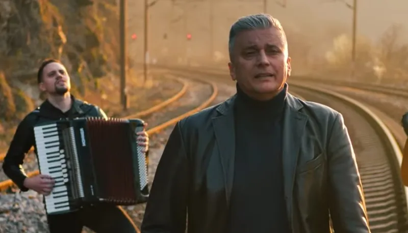 Zoran Begić Zoka: Pored kuće orah stari, a za kuću nitko ne mari (VIDEO)
