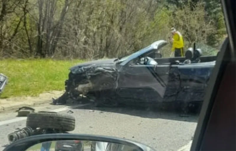 Teška nesreća u Bradini, troje prevezenih u bolnicu