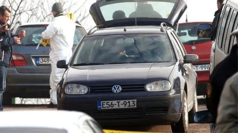 Čovjek hladnokrvno likvidiran ispred garaže, policija intenzivno traga za ubojicom u Lukavcu