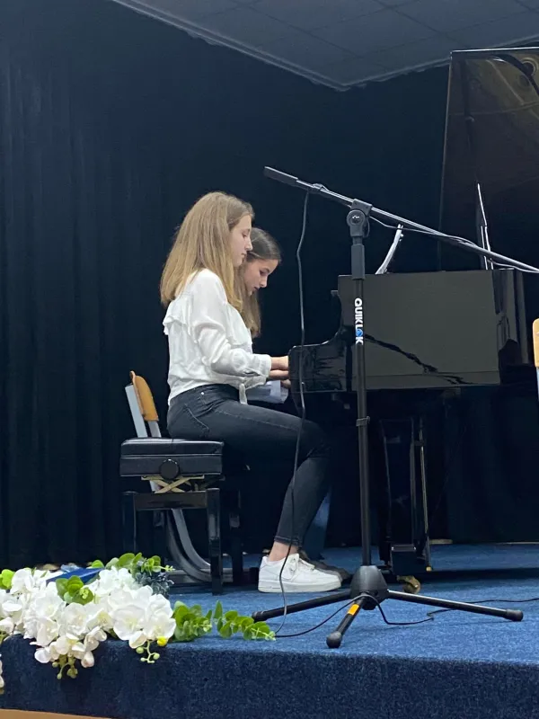 FOTO: Mladi virtuozi Osnovne glazbene škole Grude održali koncert 1