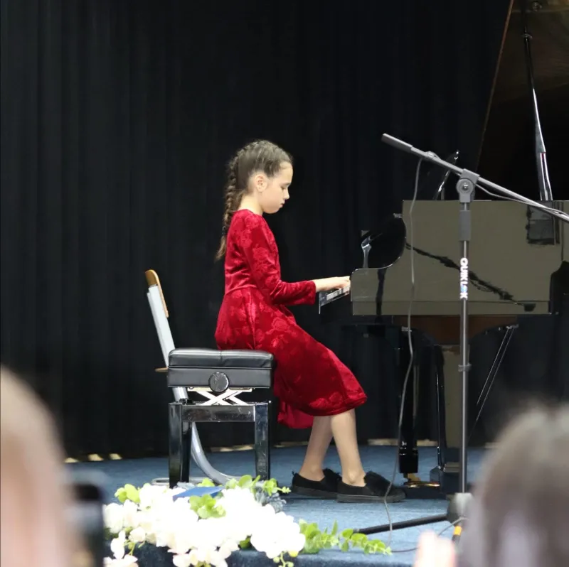 FOTO: Mladi virtuozi Osnovne glazbene škole Grude održali koncert 10