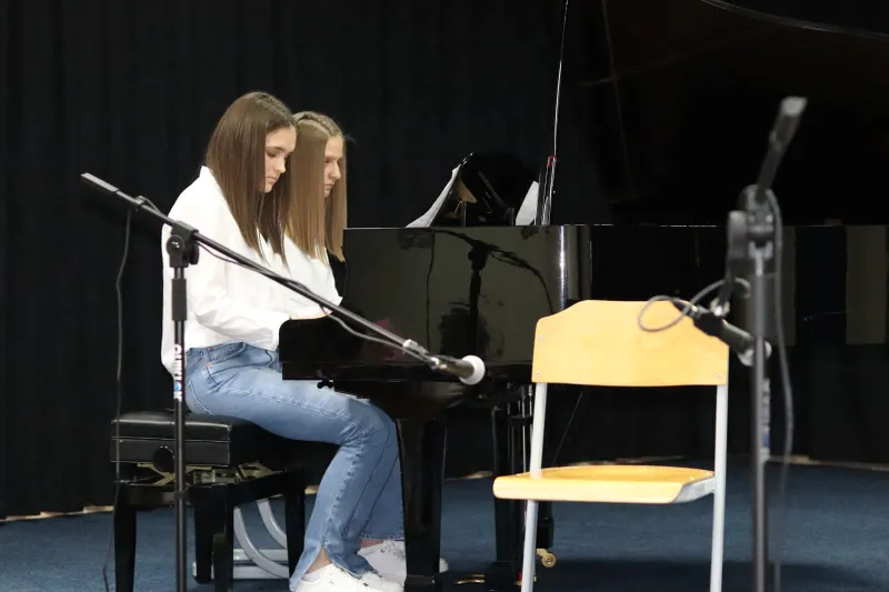 FOTO: Mladi virtuozi Osnovne glazbene škole Grude održali koncert 13