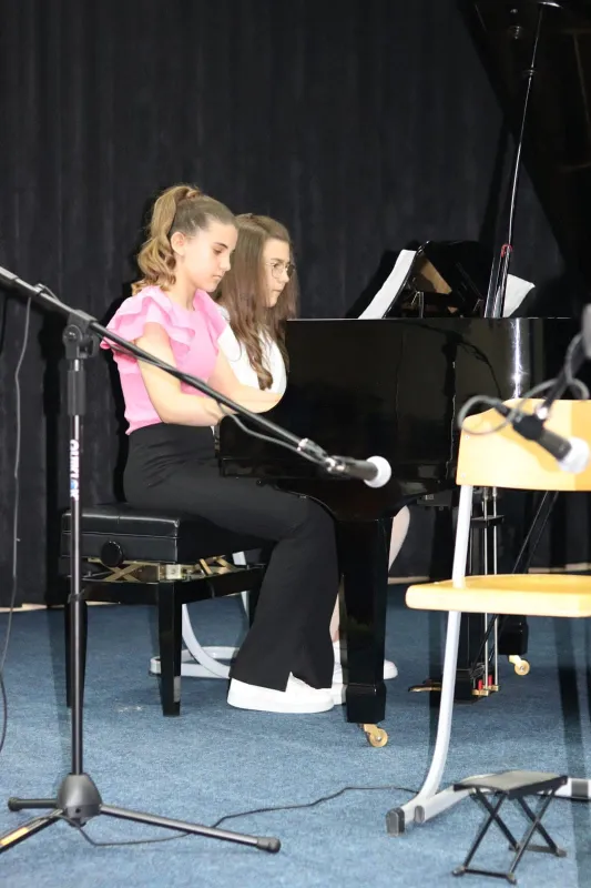 FOTO: Mladi virtuozi Osnovne glazbene škole Grude održali koncert 18