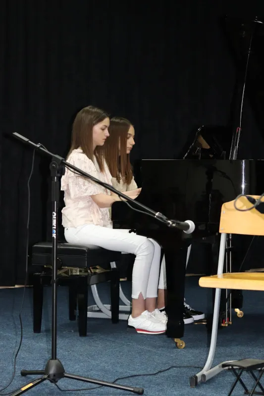 FOTO: Mladi virtuozi Osnovne glazbene škole Grude održali koncert 19
