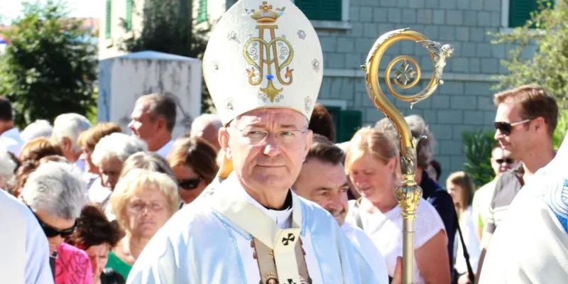 Umirovljen splitsko-makarski nadbiskup Barišić