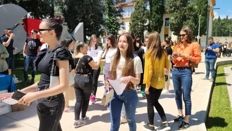 FOTO: Smotra okupila srednjoškolce u sveučilišnom kampusu  5