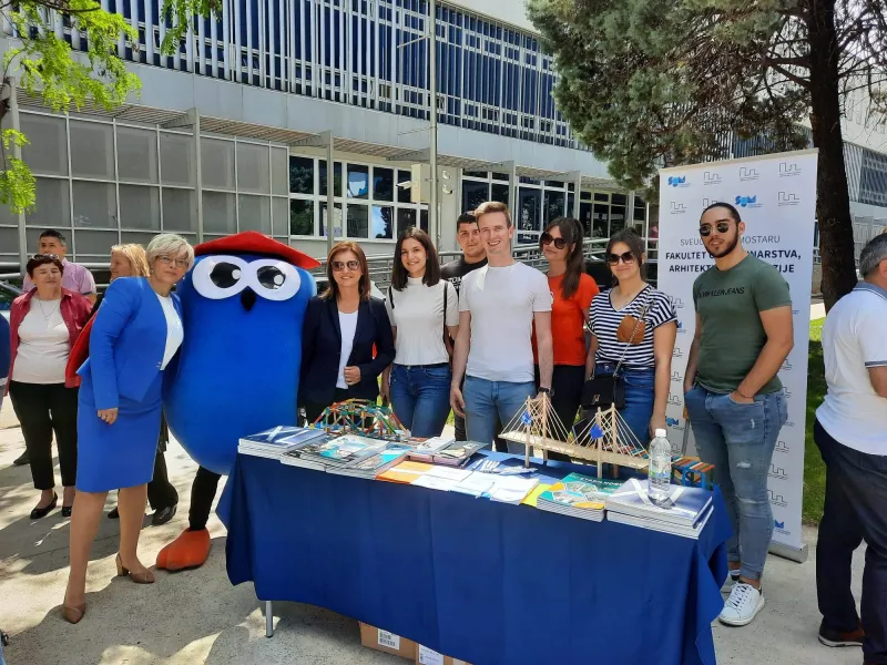 FOTO: Smotra okupila srednjoškolce u sveučilišnom kampusu  4