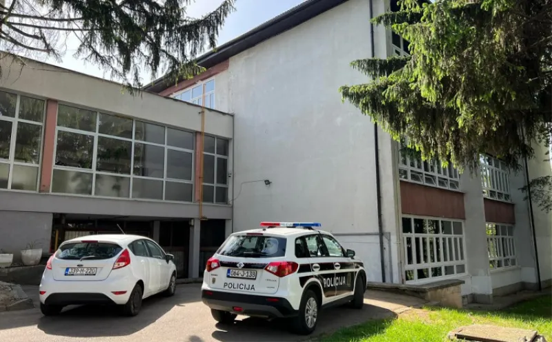 Diljem sarajevskih škola dojave o bombama! Policija vrši preglede