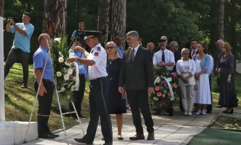 FOTO: Tuzla se s tugom prisjeća Jelene, Petra, Sandra, Armina, Lejle... 3
