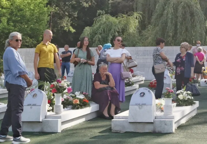 FOTO: Tuzla se s tugom prisjeća Jelene, Petra, Sandra, Armina, Lejle... 1