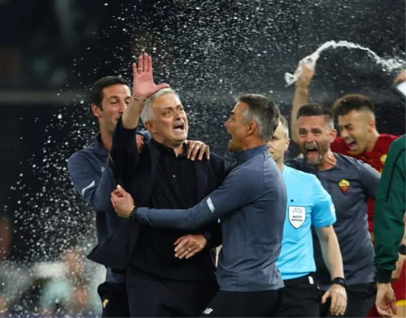 ROMA prvak prve Konferencijske lige! Uzeli prvi europski trofej nakon 61 godinu! Mourinho ispisao povijest!