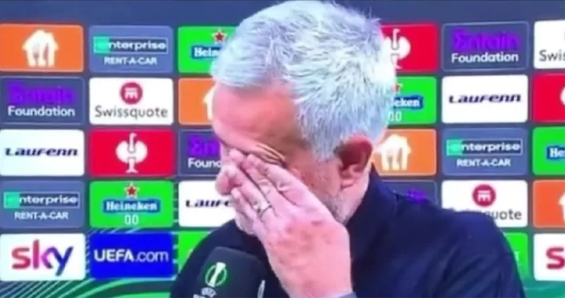 Plakao je, pokazivao broj 5 prema tribinama, potvrdivši da je i dalje jedan od najvećih