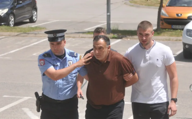 Zdravko je ispalio četiri hica u glavu i grudni koš rođenoj sestri, razlog svađa oko zemlje