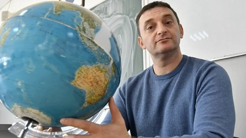 Intervju kojeg vrijedi pročitati! Profesor Zubić: Živimo u doba 'preslagivanja svijeta'