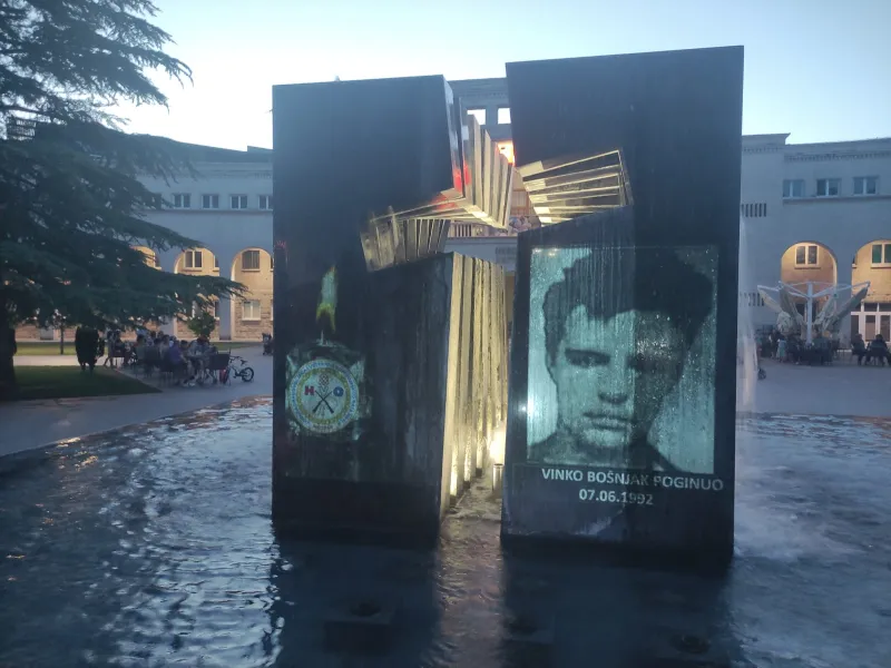 FOTO/VIDEO: Mostar odao počast vitezovima iz općine Grude i Brotnjaku 1