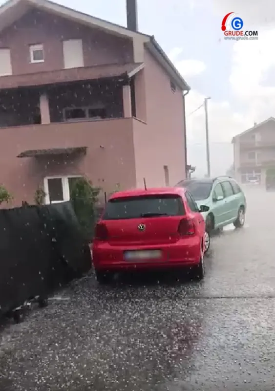 U Sovićima krupa stukla što nije uspjela lani, u Gracu 'oplila lozu' i uništila svu ljetinu 2