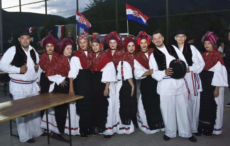 FOTO: Lipanjske zore oduševile! Bakljada, vatromet, Dražen Žanko i gosti u Mostaru... 10